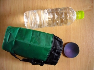 ミネラルウォ−ターにも、テスラ・プレート water_bottle_with_Tesla_pocket_plate.jpg