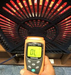 こたつの電磁波も、計測器オーバー!