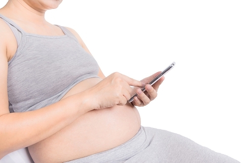 妊婦スマホ.jpg